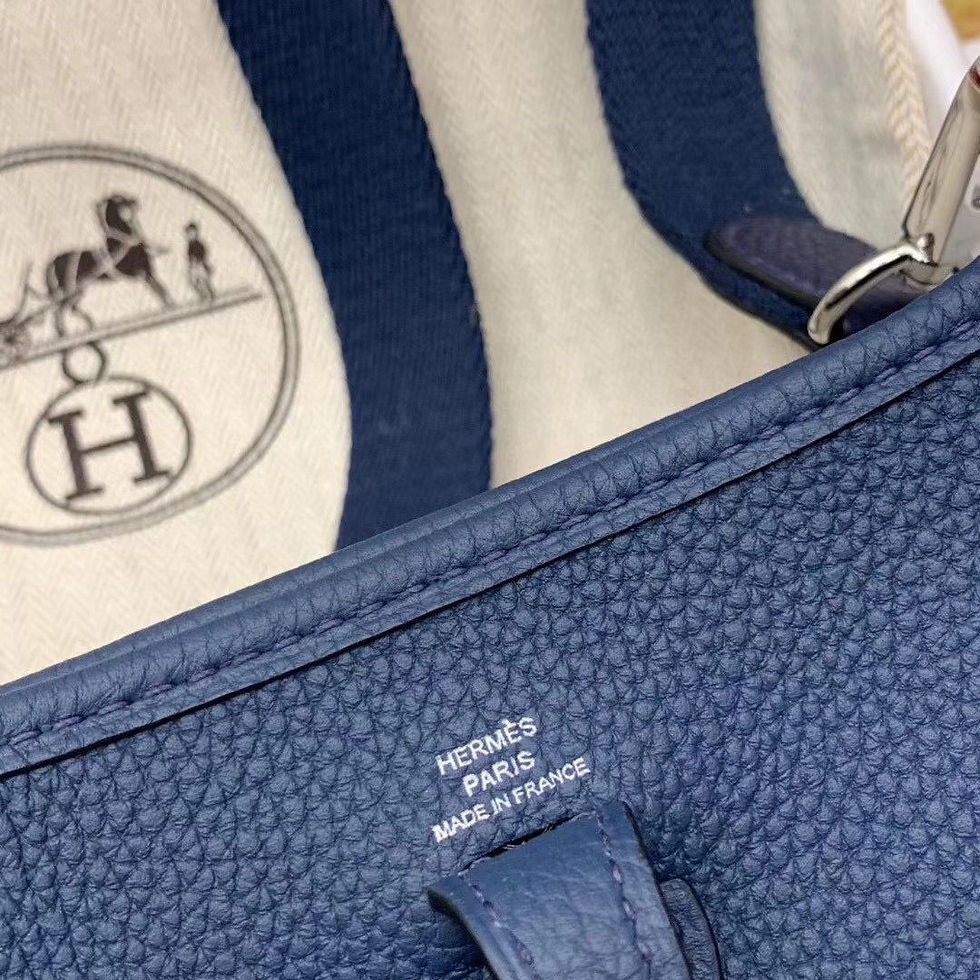 Thumbnail: HERMES Evelyne Leather Bag