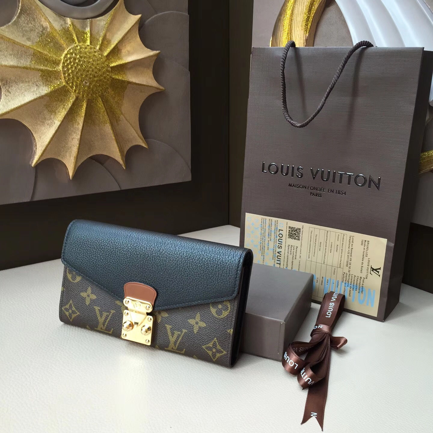 LOUIS VUITTON Monogram Leather Purse