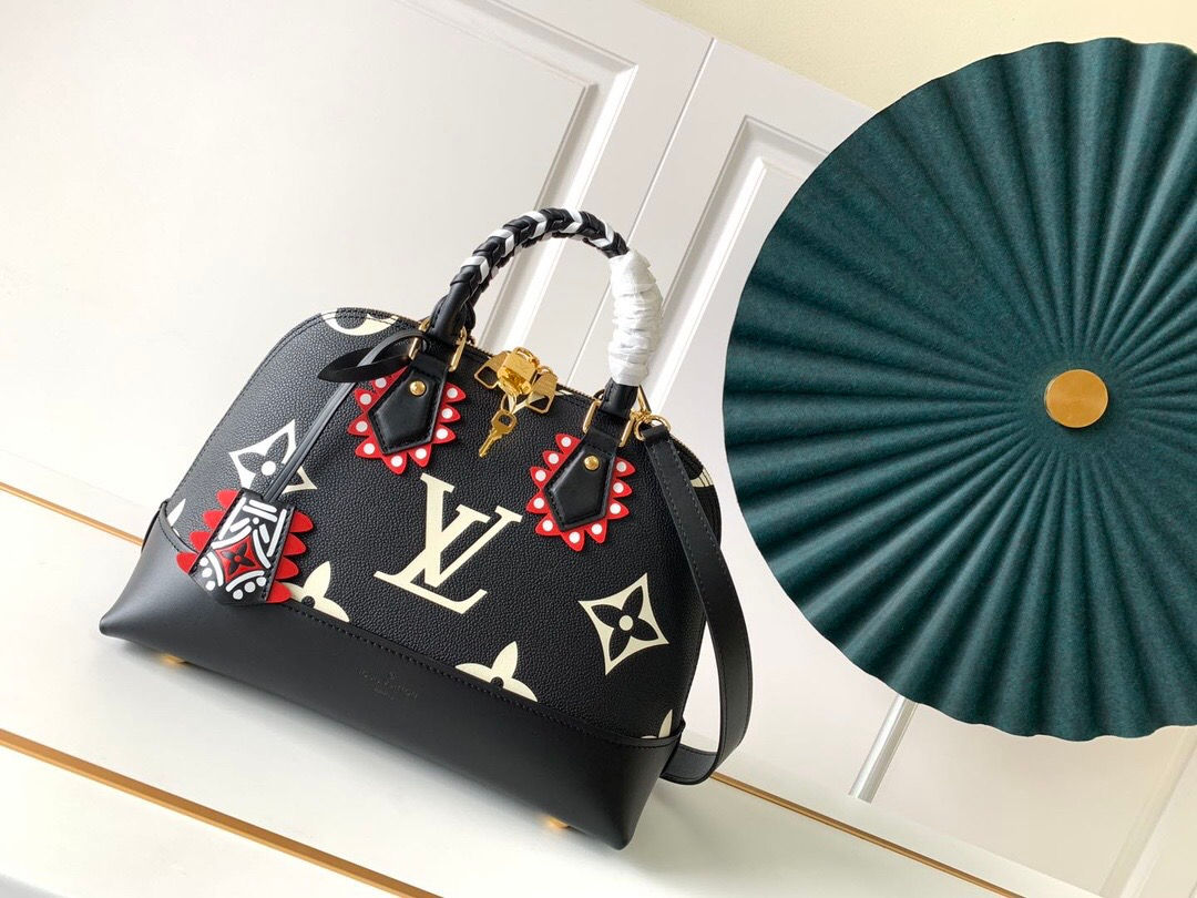 LOUIS VUITTON Shoulder Bag 