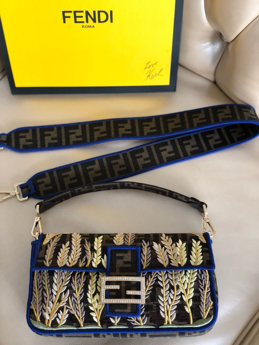 Thumbnail: FENDI Bag