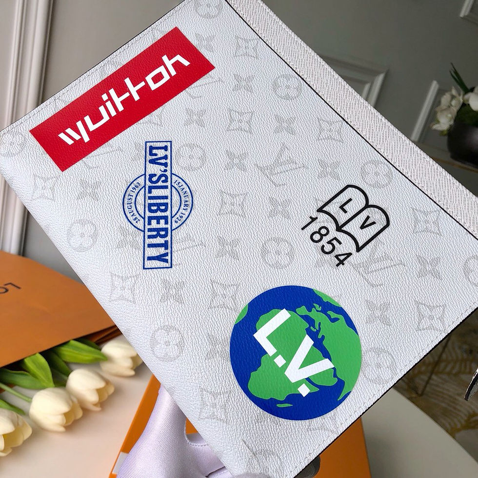 Thumbnail: LOUIS VUITTON POUCH