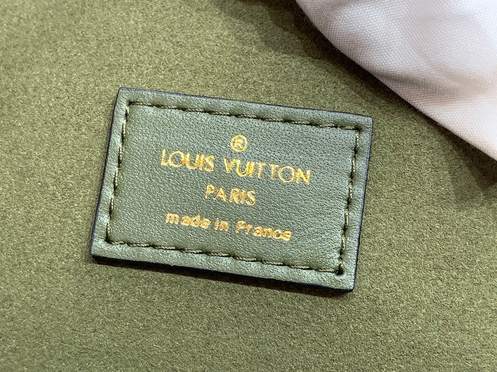 Thumbnail: LOUIS VUITTON Shoulder Bag