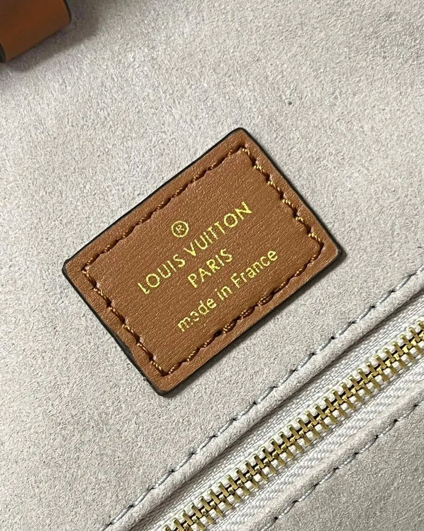 Thumbnail: LOUIS VUITTON BAG