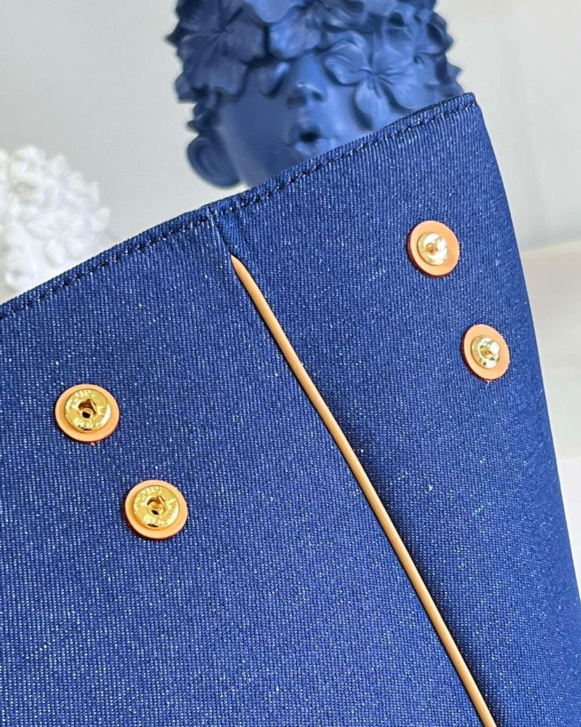 Thumbnail: LOUIS VUITTON BAG