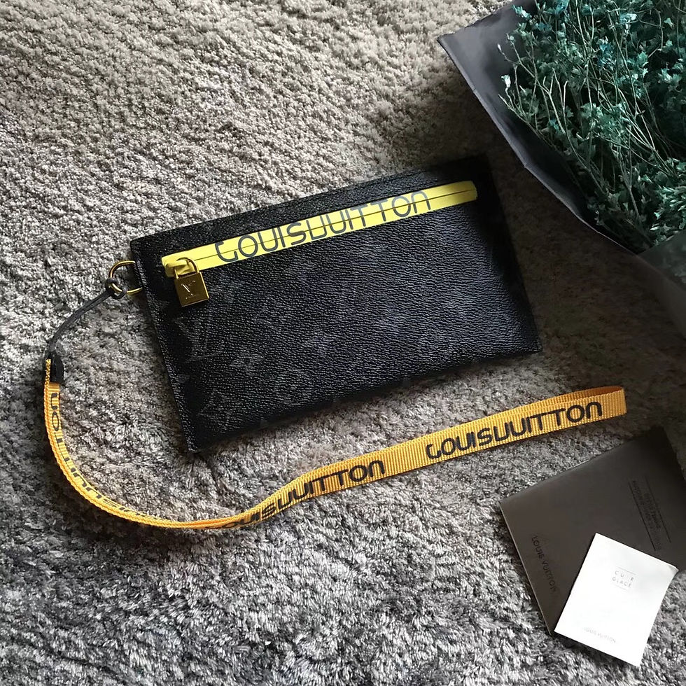 Thumbnail: LOUIS VUITTON Monogram Canvas Leather Wallet