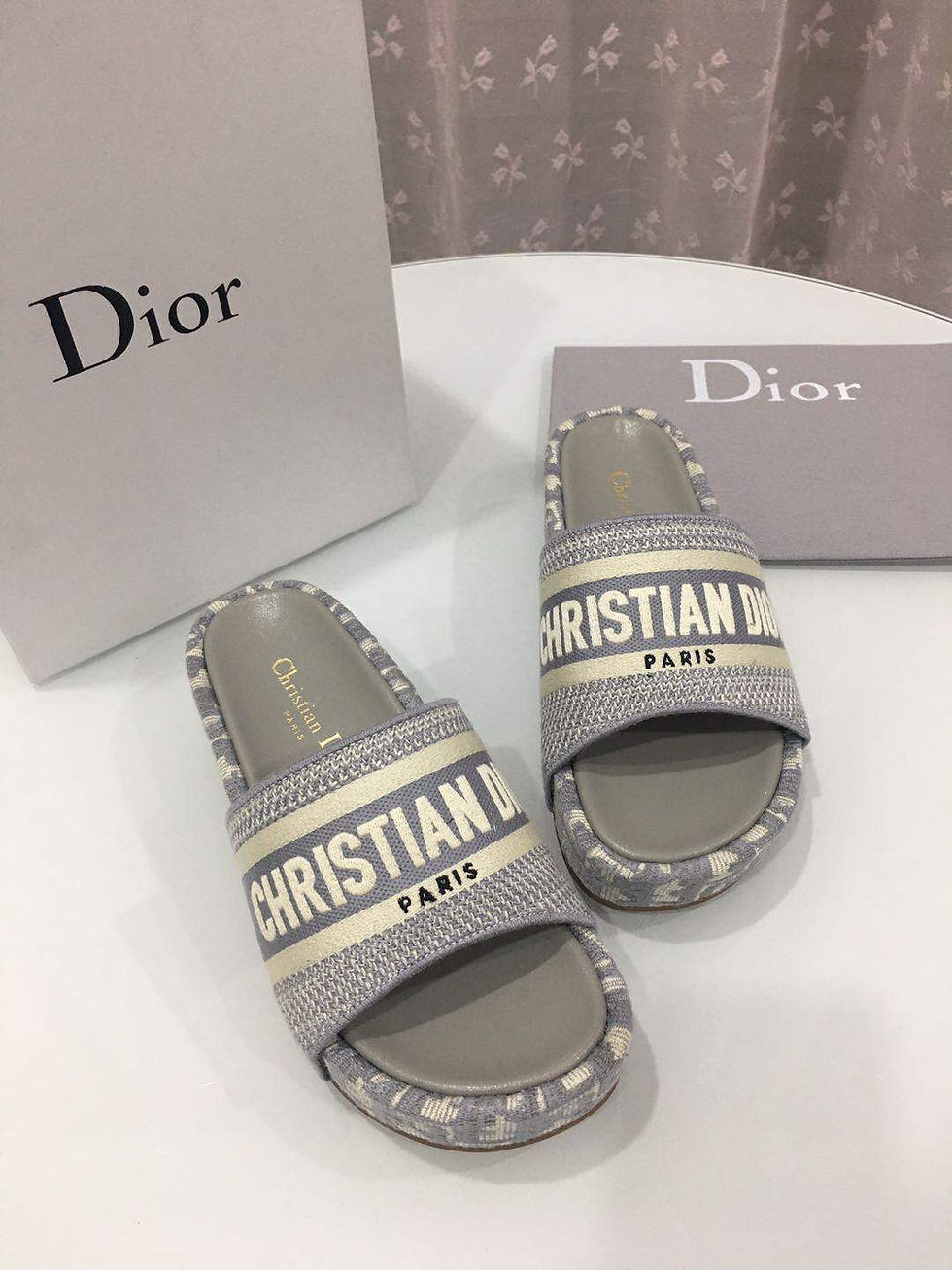 Thumbnail: DIOR SLIDE 