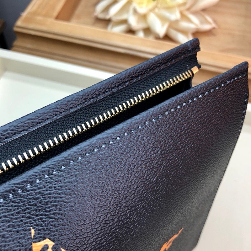 Thumbnail: LOUIS VUITTON TOILET POUCH