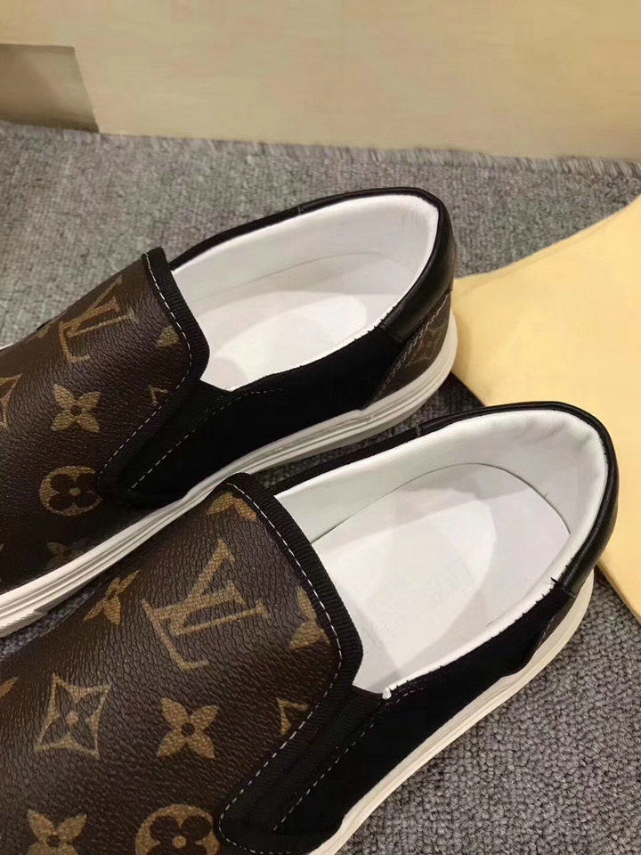 Thumbnail: LOUIS VUITTON Mens Sneakers