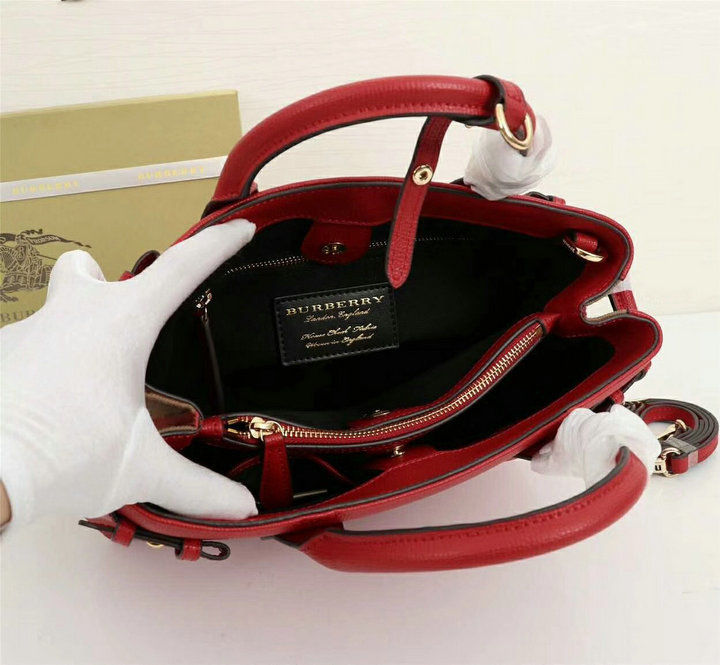 Thumbnail: BURBERRY Banner Leather House Check Bag