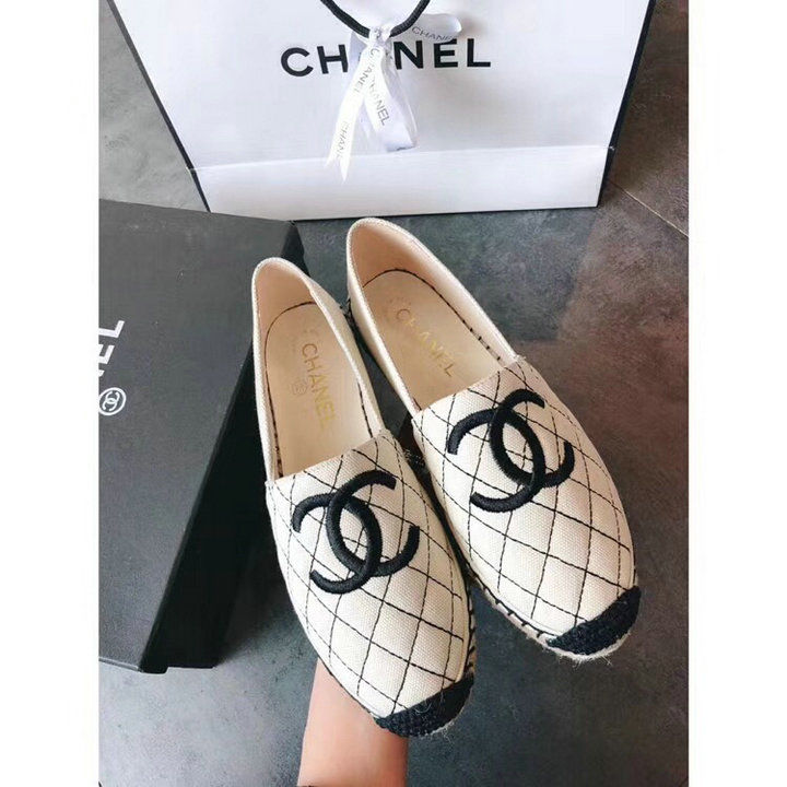 Thumbnail: CHANEL Womens Sheepskin Shoe