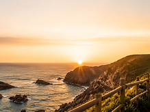 Ruta costera familiar en Tapia de Casariego con vistas al mar Cantábrico y acantilados del occidente de Asturias.
