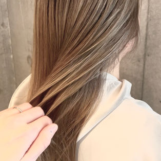 [白髪染めをやめたい]方は一度ご覧ください