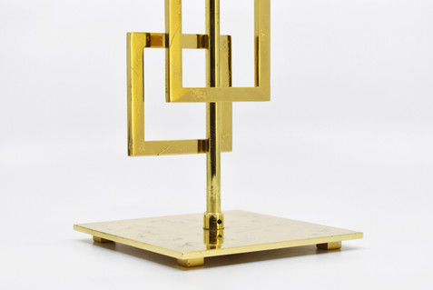 La lampe  ASTRA en laiton pour Mossa Design Paris