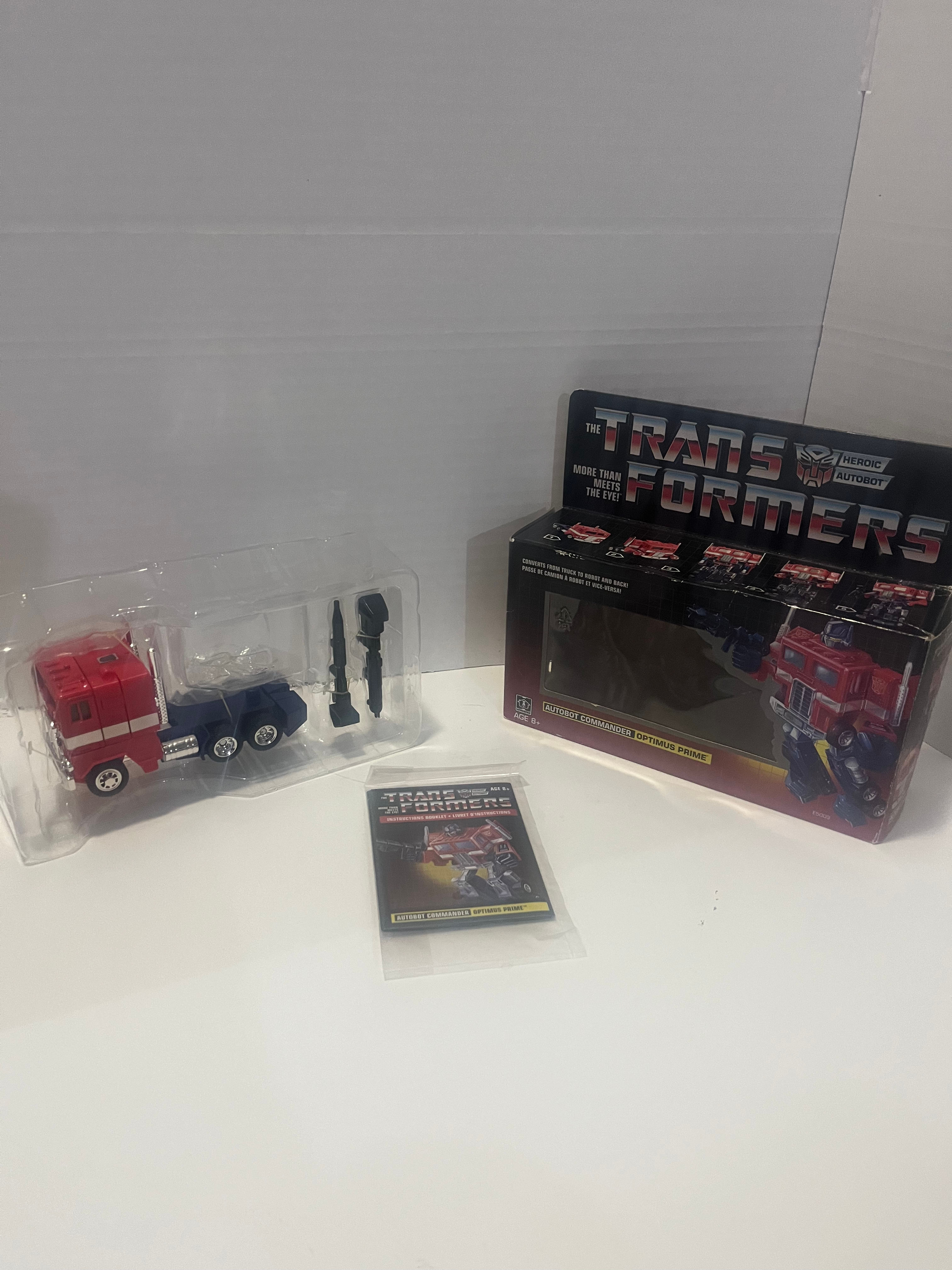 2018 Hasbro: Transformers G1 Optimus Prime Action Figure