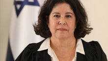 מוכר דירה ביקש לבטל עסקה בשל סכסוך שכנים; ביהמ"ש דחה את טענותיו