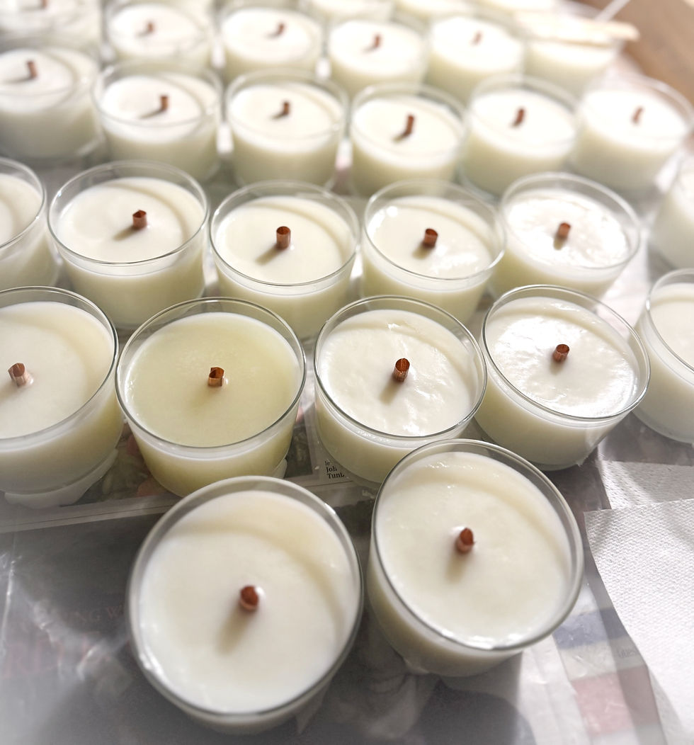 Miniature : SOY WAX WOODEN WICK CANDLE