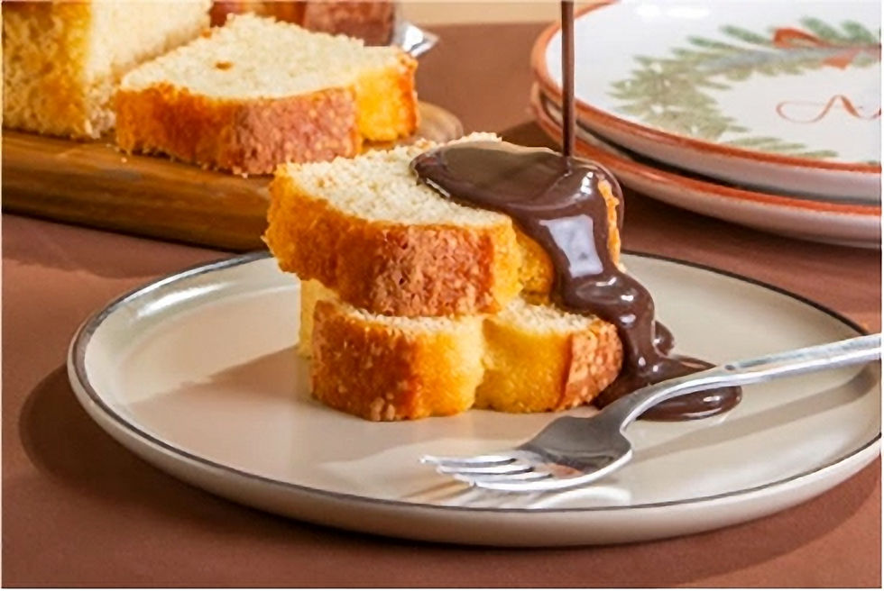 bolo de laranja com calda de chocolate