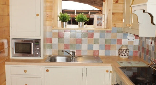 thumbs_kitchen_edited.jpg