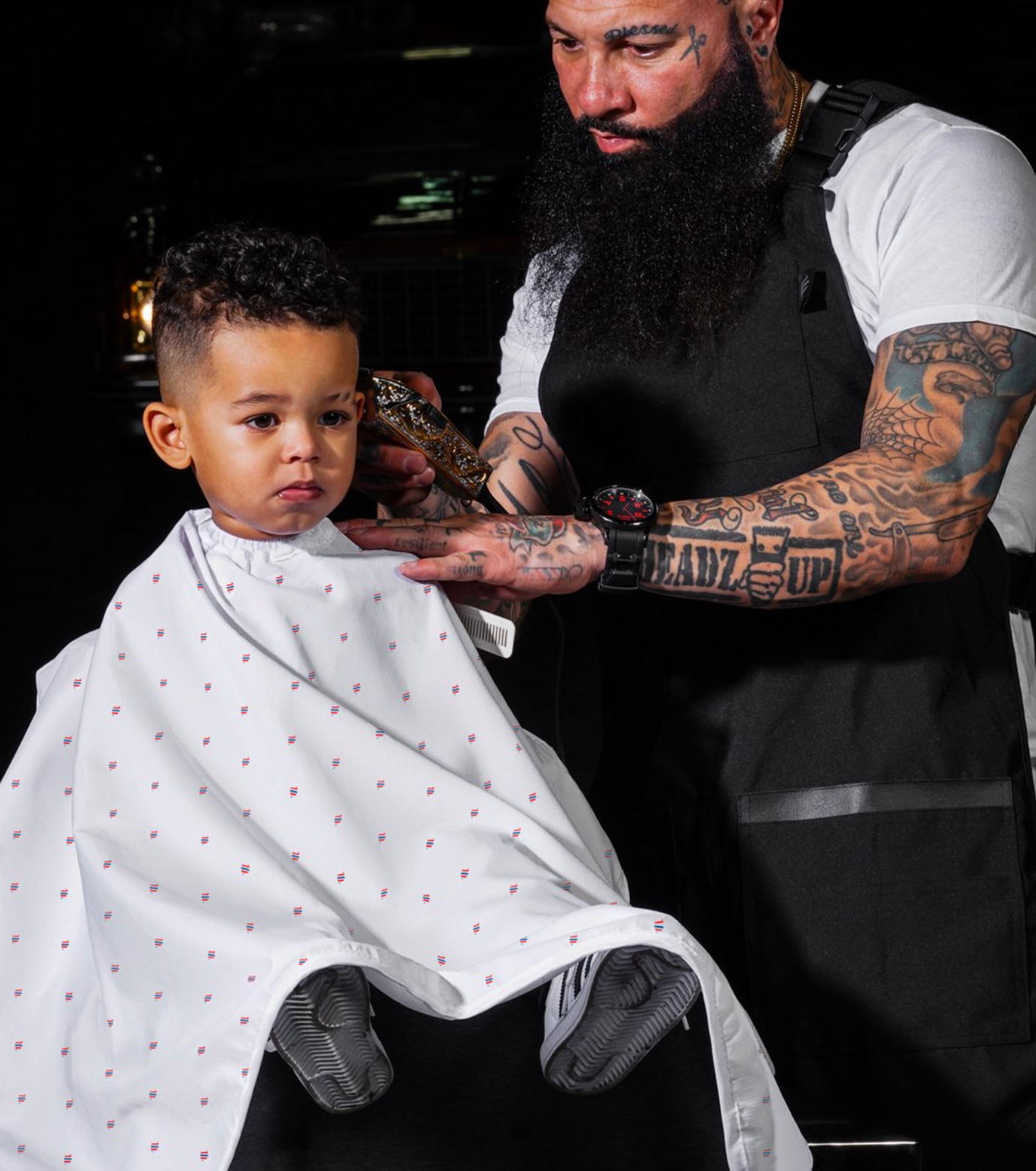 THE BARBER STRONG KIDS CAPE