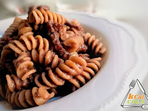 Pasta con Crema di Radicchio, Speck e Grana