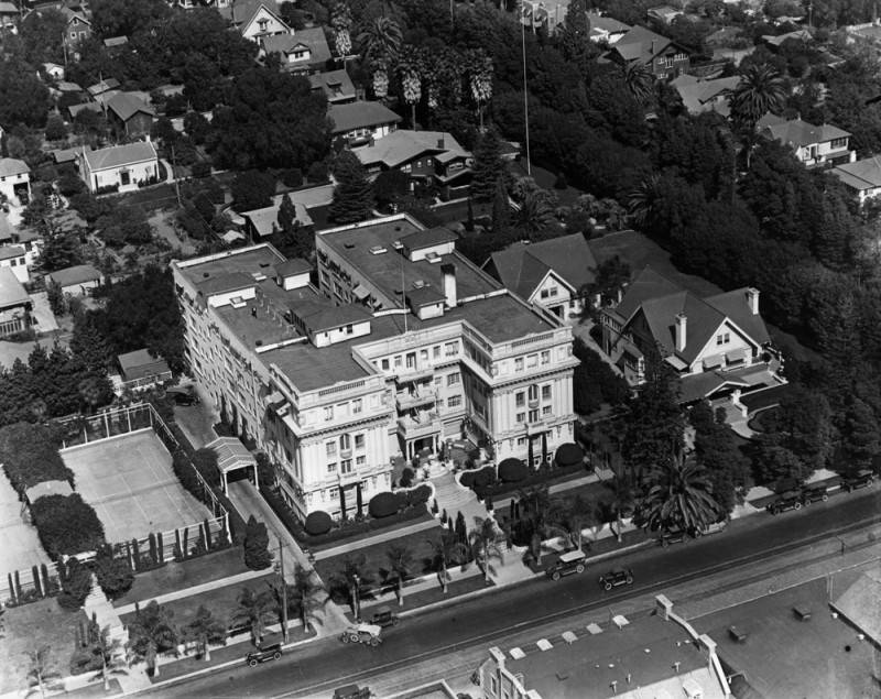 Garden Court’s Primrose Path (1917-1984)