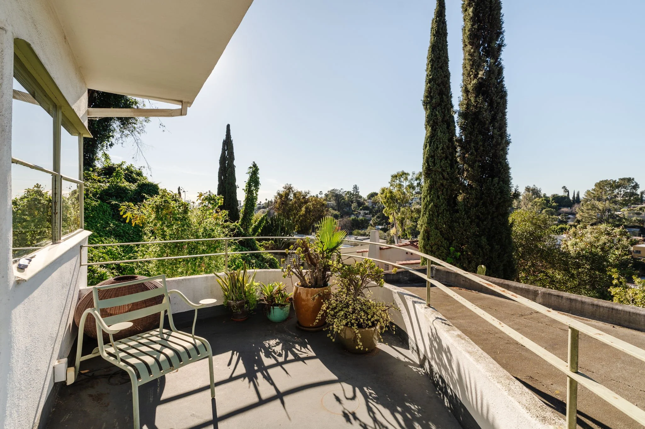 1530 Easterly deck view