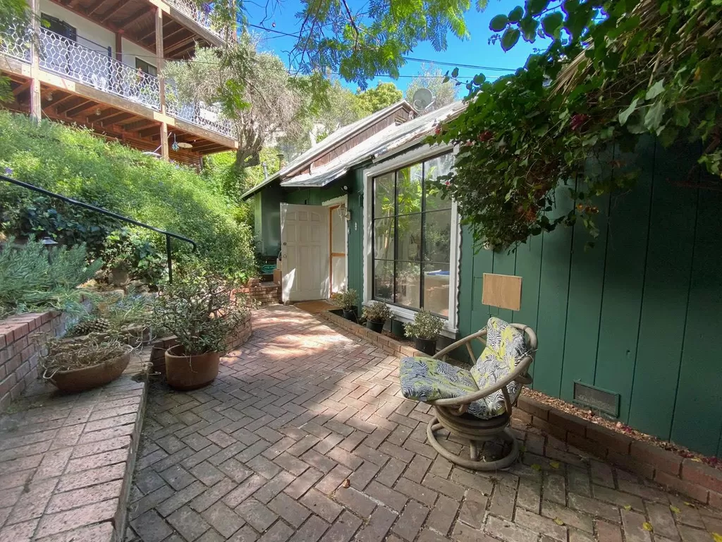 2244 Vista Del Mar