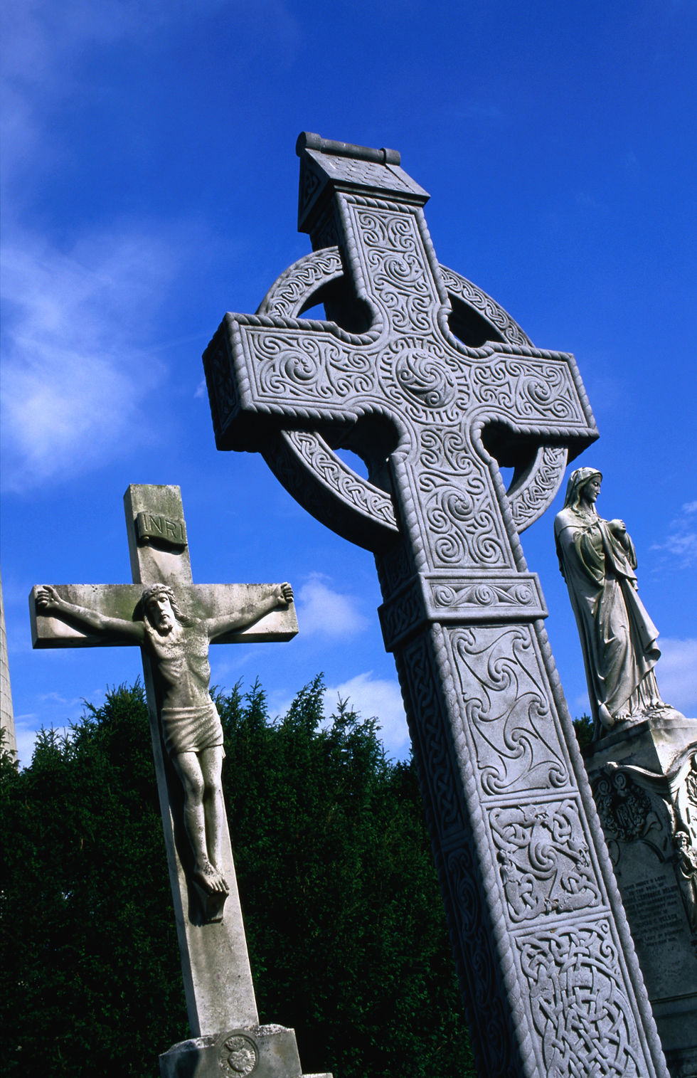 Celtic cross at Glasnevin Cemetery