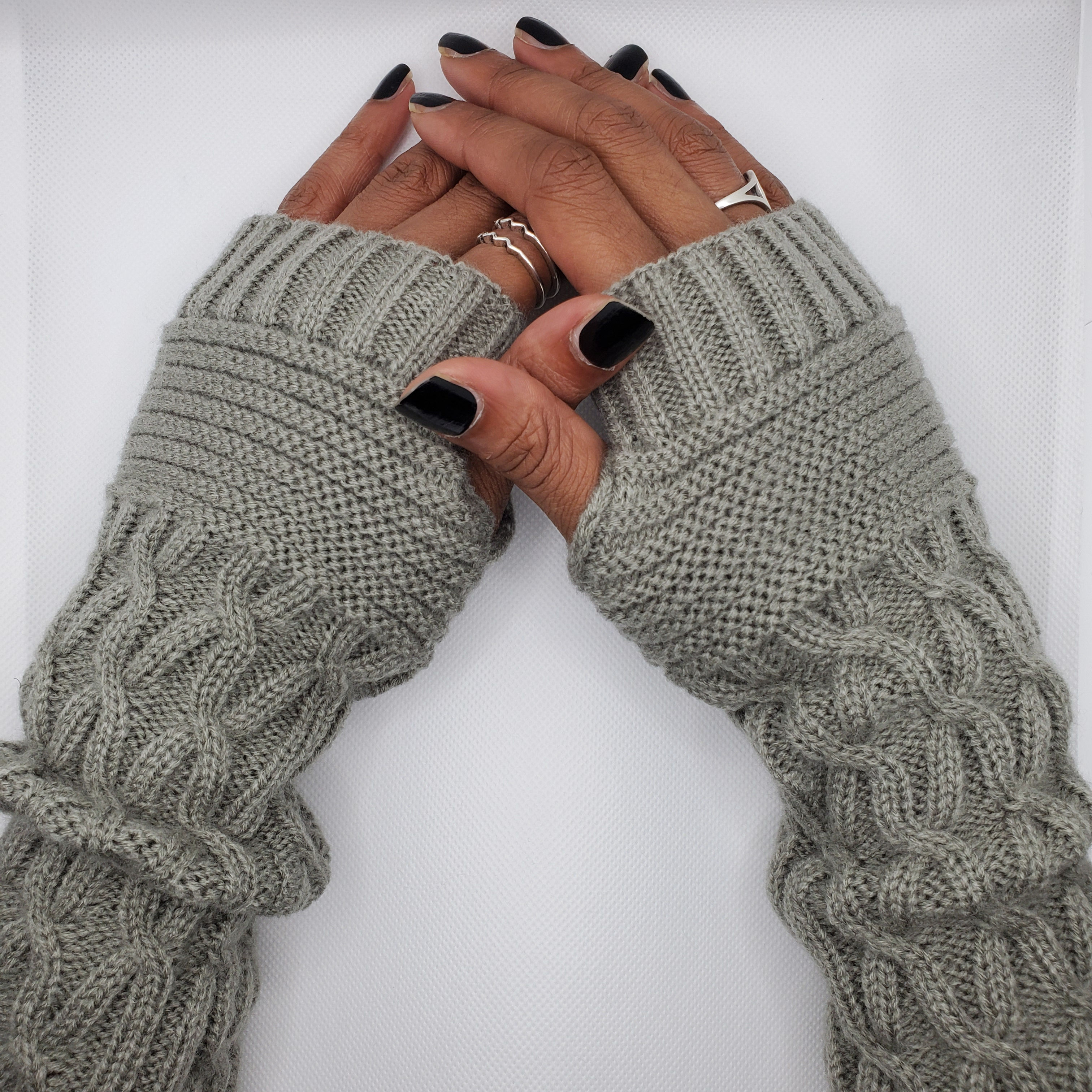 MNW Arm Warmers- Grey