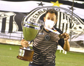 Treinador Lorival Santos 