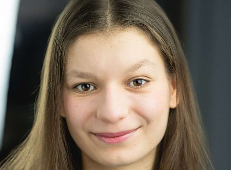 julia headshot.jpg