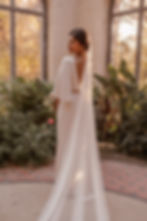 Thumbnail: Single tier silk veil without a blusher