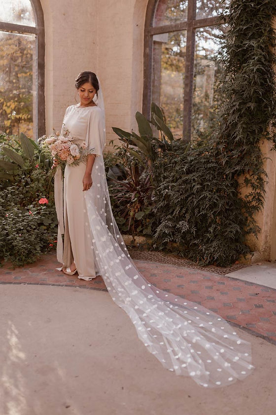 ワンピース DOT FLOWER VEIL DRESS Polka Dot Veil | Wedding Veil with Large Polka Dots | Teresa