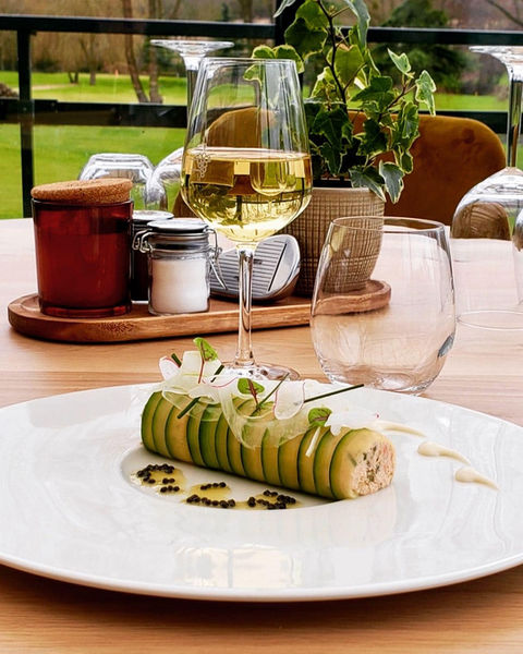 Canneloni de courgettes, rillettes de saumon et crème de céleri vodka.jpeg