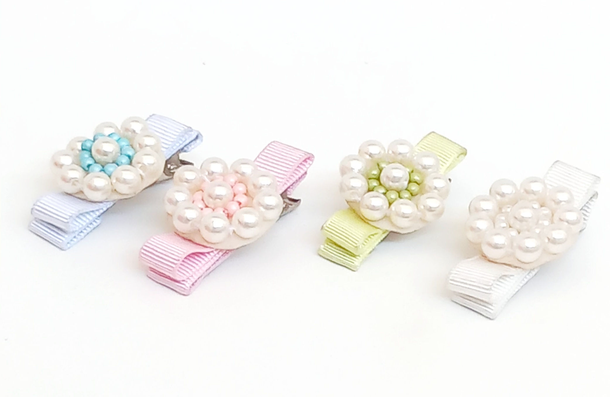 Bico de Pato Bordado