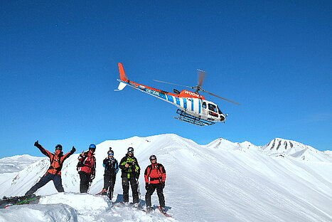 arlberg-guides heliskiing.jpg