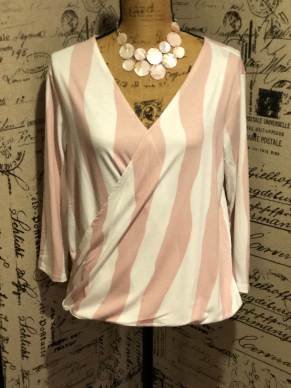 Thumbnail: Pink & White 3/4 Blouse