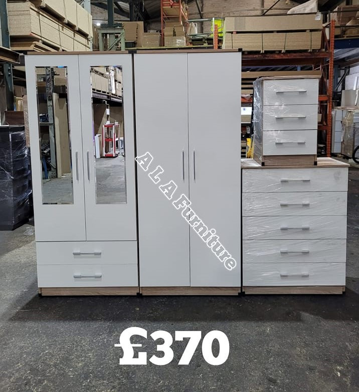 3 Pcs Classic 4 Door Double Mirrored Wardrobe