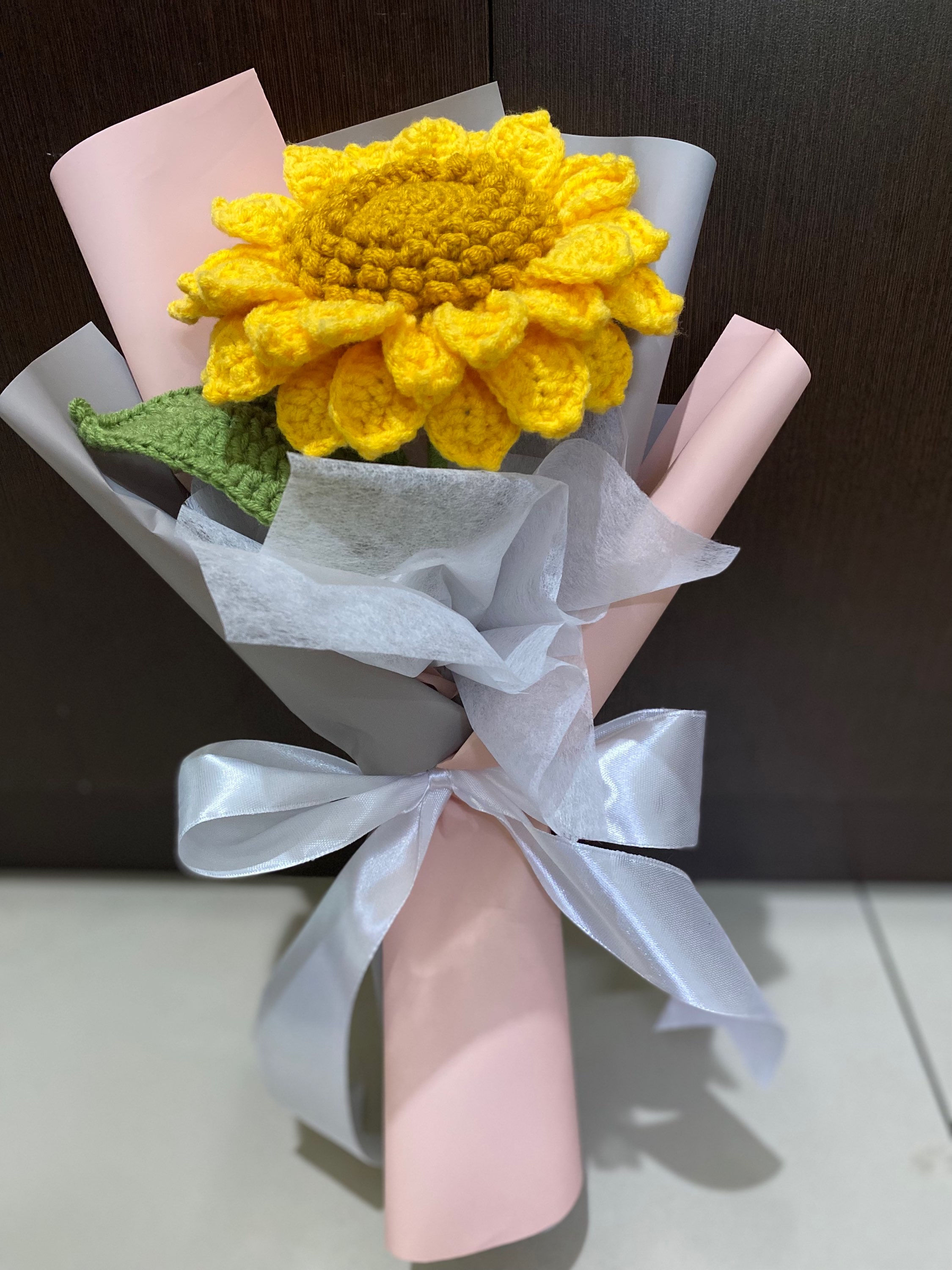 Giant sunflower single stalk bouquet