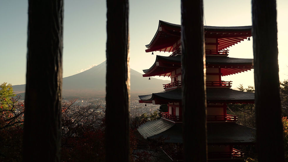 vecteezy_4k-uhd-video-of-chureito-pagoda-japan-on-sunset-with-mount_12932503.mov