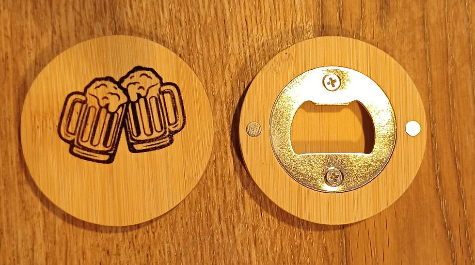 Thumbnail: Ronde houten opener met magneet