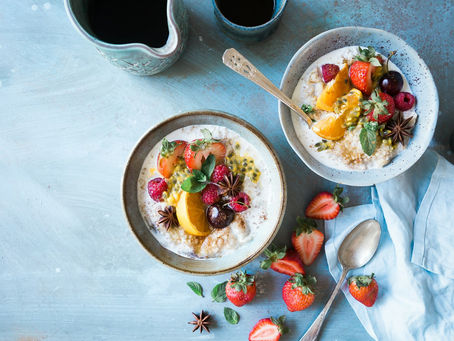 Healthy oatmeal breakfast bowls with fruit