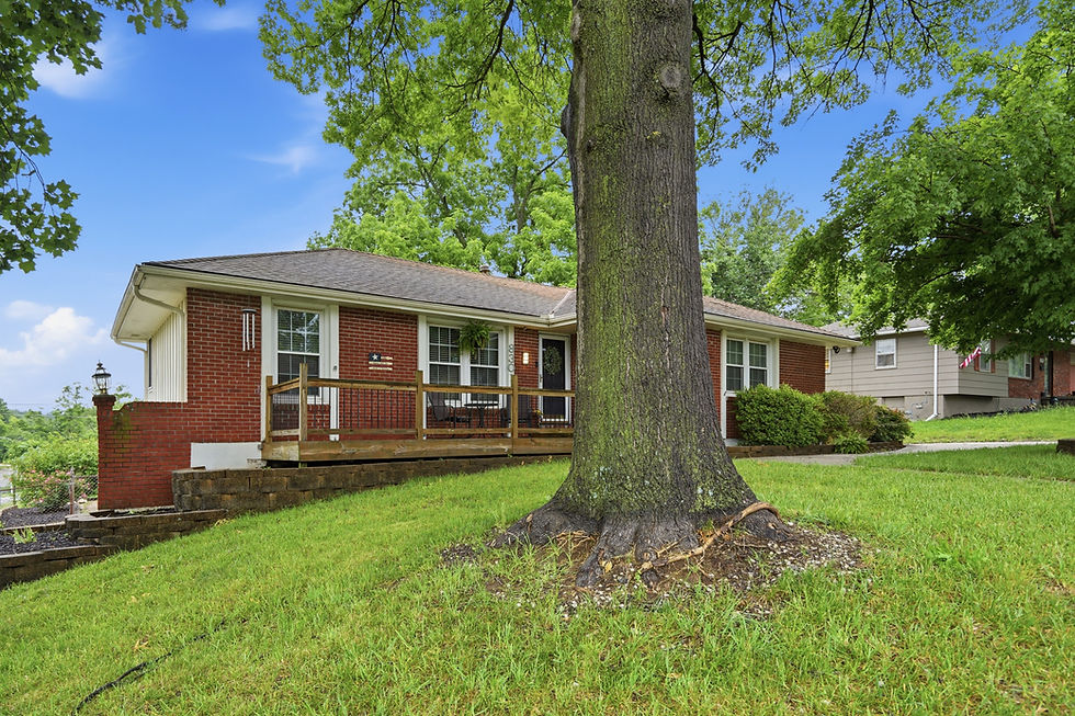 02-8301 Ditzler Ave.jpg