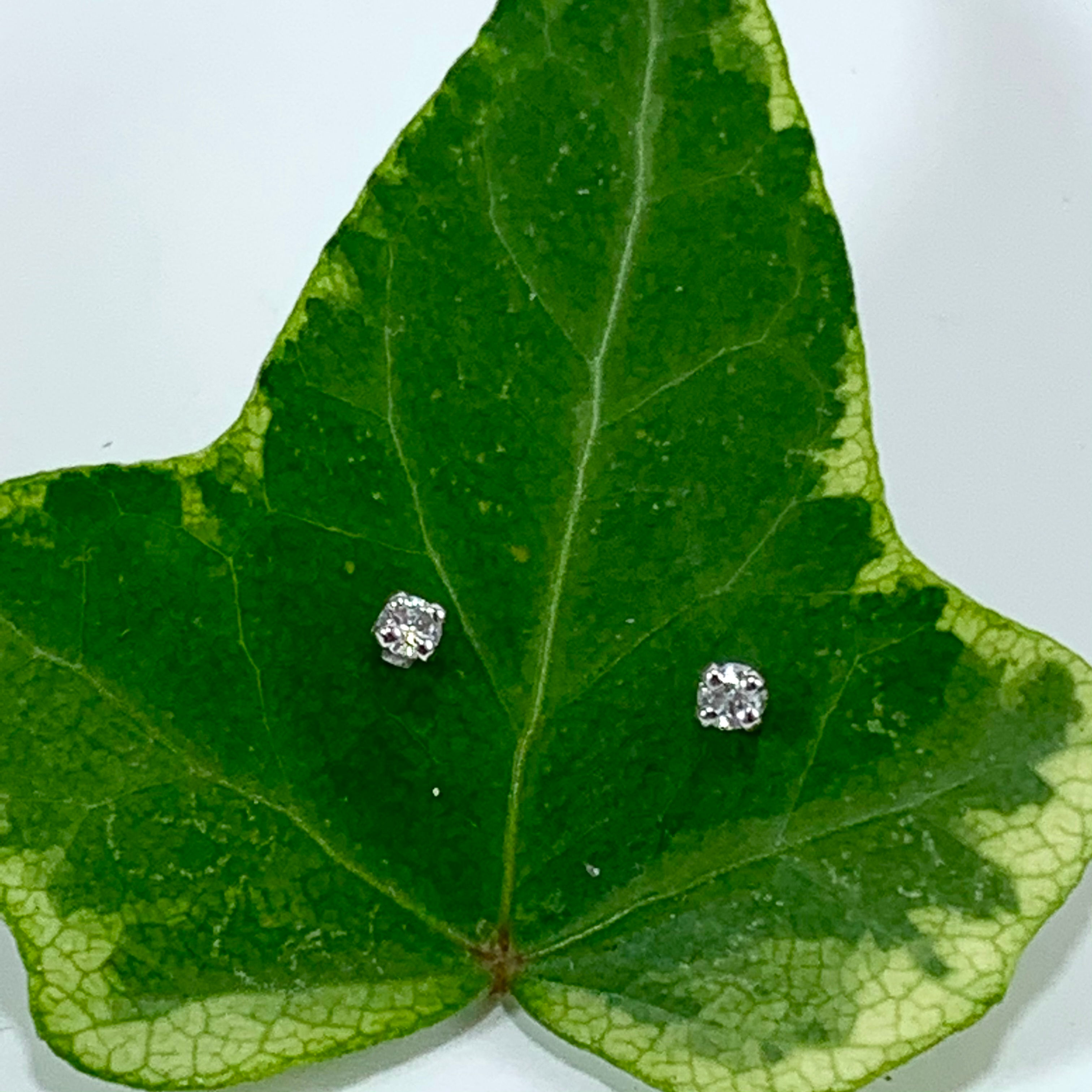 Boucles d'oreilles puces diamant