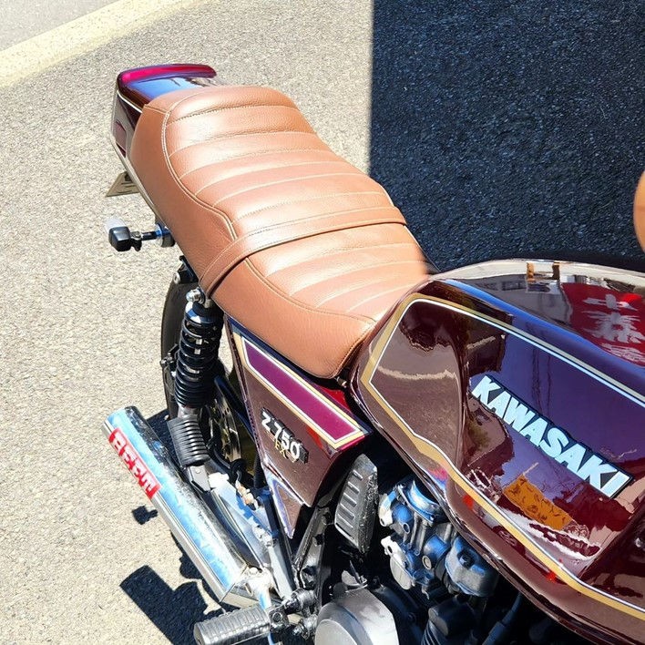 サムネイル： KAWASAKI Z750FX / 本革＋タックロールシート  / 151