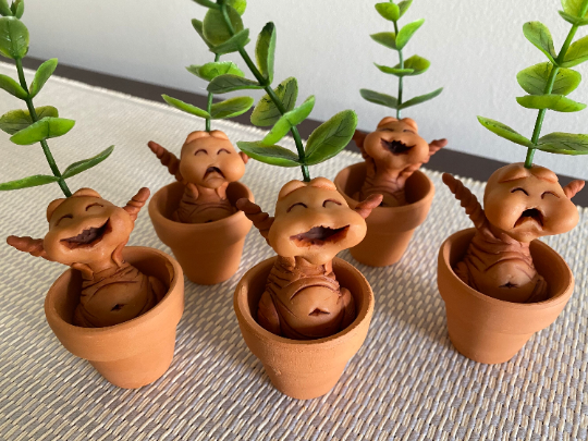 Thumbnail: Baby Mandrake Rootling