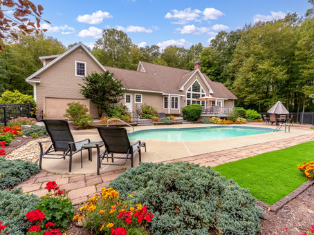 Gorgeous property with pool