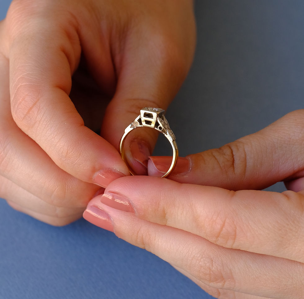 Thumbnail: 18ct Gold Single Stone Diamond Engagement Ring