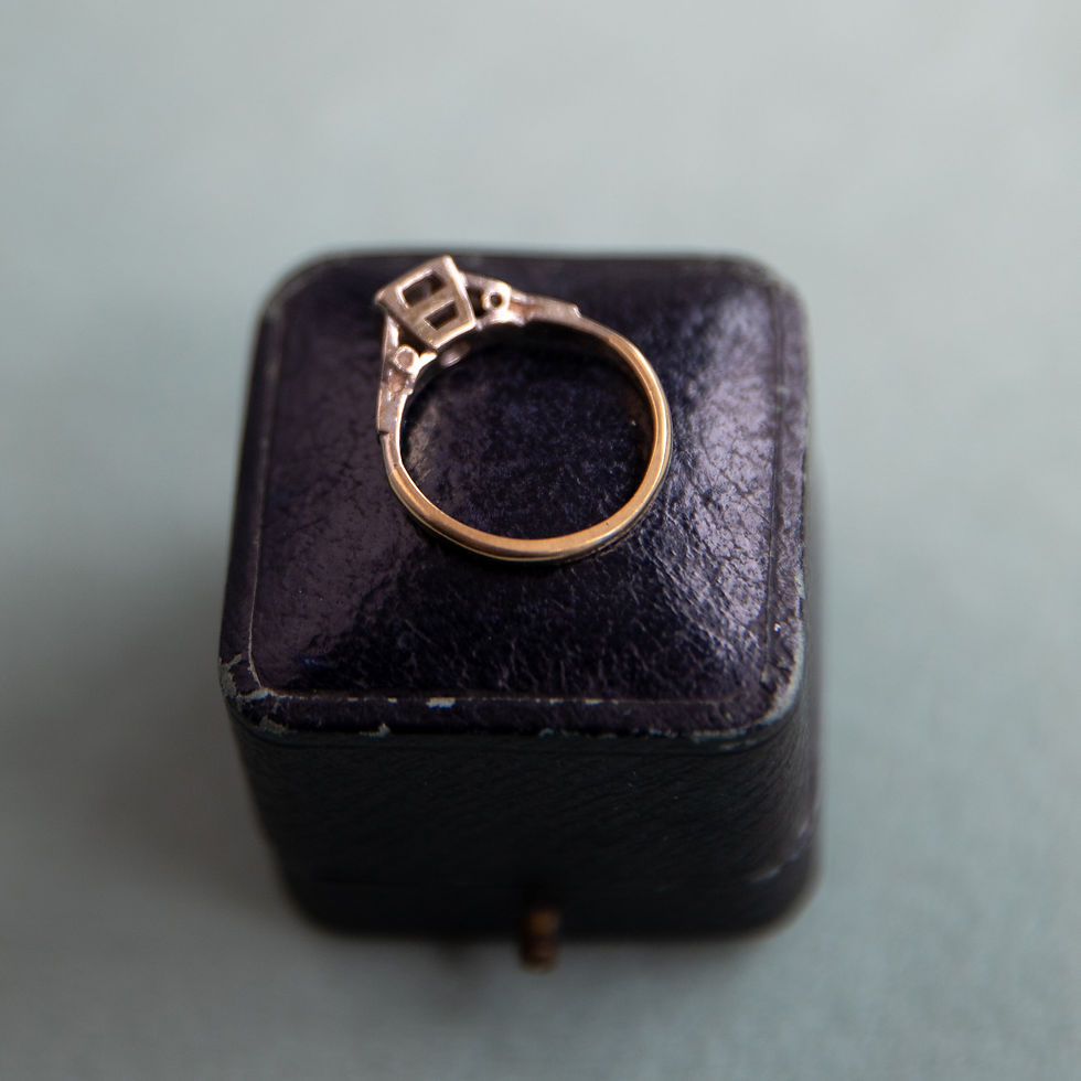 Thumbnail: 18ct Gold Single Stone Diamond Engagement Ring