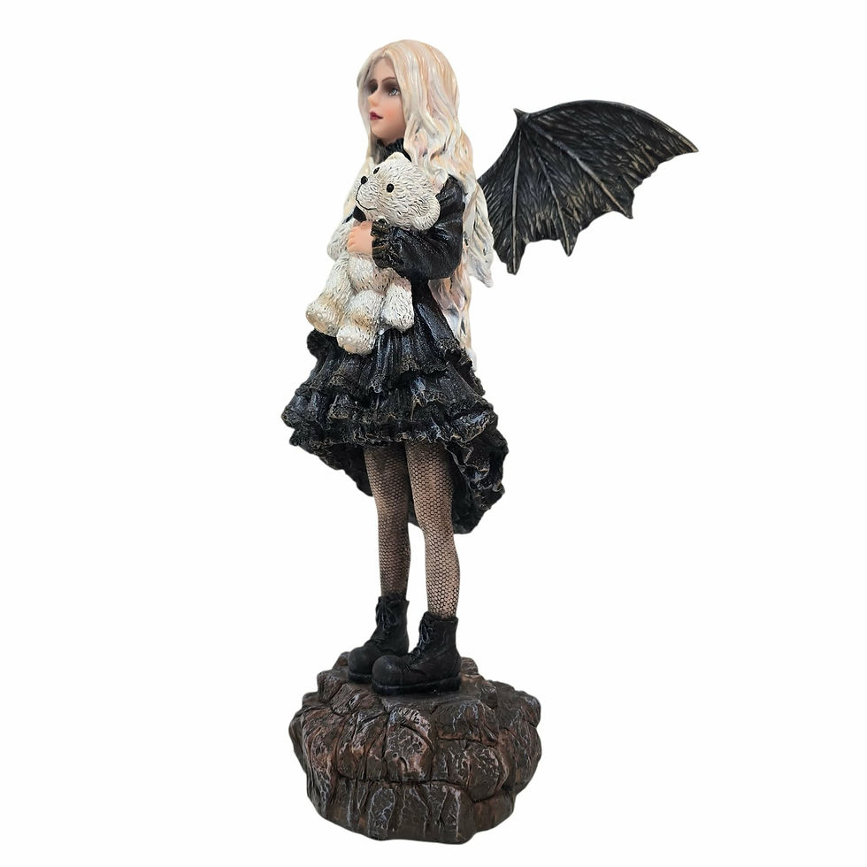 Gentle Hold vista laterale Fata Gotica con Orsacchiotto Nemesis Now 25 cm